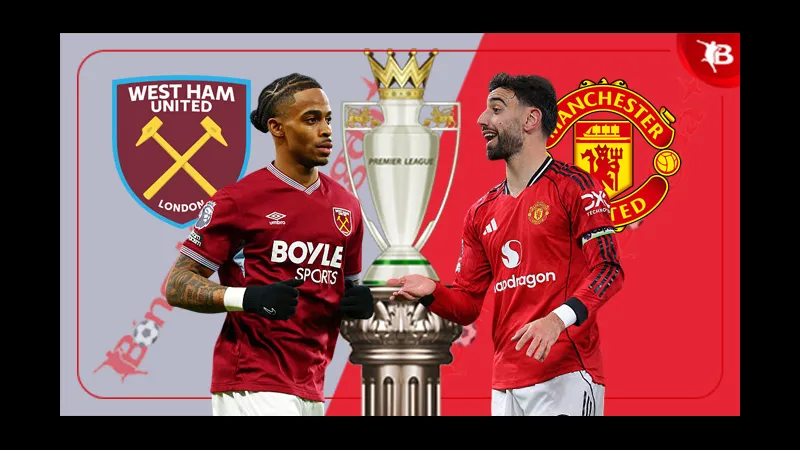 Cầu thủ West Ham và MU tranh chấp quả bóng trên sân cỏ